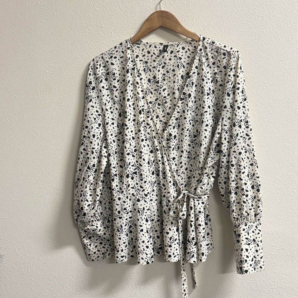 Vero Moda Curve 1XL Cream Black Animal Print Wrap Peplum Blouse Long Sleeve